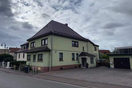 Großes Anwesen mit großem Pool in guter Lage von Breitungen - Breitungen/Werra