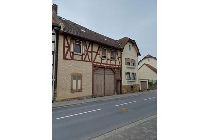 Ehemaliges landwirtschaftliche Anwesen Bauernhaus - Butzbach