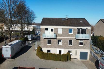 Kapitalanleger - Mehrfamilienhaus mit Büroeinheit zu verkaufen - Mönchengladbach West