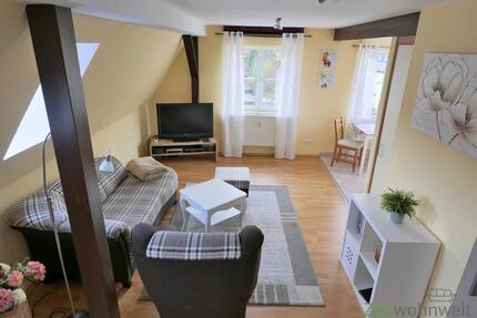 (EF1337_M) Dresden: Briesnitz, geschmackvoll möblierte, preiswerte Maissonette-Wohnung mit PKW-Stellplatz