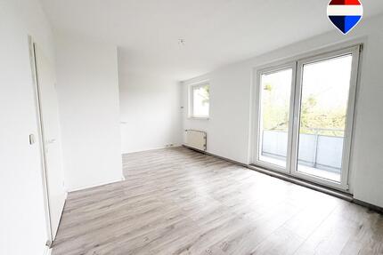 Einziehen & wohlfühlen: 2 Zimmer, Balkon, Aufzug inklusive - Magdeburg Brückfeld