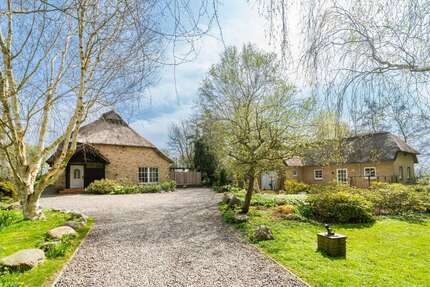 Haus zum Kaufen in Brodersby 780.000,00 € 275 m²