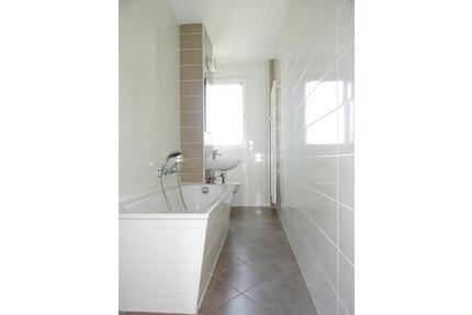 Charmante 3-Raumwohnung mit Badewanne in ruhiger Wohnlage zu vermieten - Köthen (Anhalt)