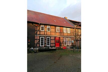 Vermiete Haushälfte - 1.400,00&nbsp;EUR Kaltmiete, ca.&nbsp; 168,00&nbsp;m&sup2; in Sickte (PLZ: 38173)
