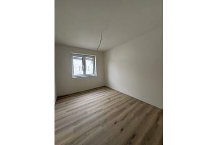 NEUBAU - Reihenmittelhaus mit Terrasse, Carport, Schuppen und Wallbox! - Oldenburg Nadorst