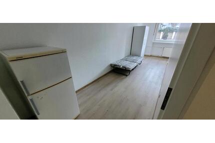 3 WG Zimmer frei in Neukölln - 650,00&nbsp;EUR Kaltmiete, ca.&nbsp; 21,00&nbsp;m&sup2; in Berlin (PLZ: 10969) Friedrichshain-Kreuzberg