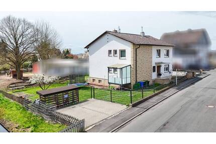 Südsonne & Einziehen statt Renovieren - Helle 4-Zimmer-Wohnung mit Loggia und Garten - Kirchhain