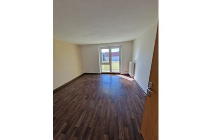 3-Raum-Wohnung, zentral gelegen, gut gedämmt - Gräfenhainichen