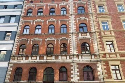 Helle, zentral gelegene Wohnung mit Einbauküche! - Halle (Saale) Innenstadt