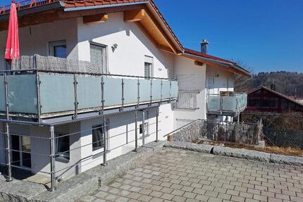 Großzügiger Wohnraum mit Terrasse und Garten - Pfarrkirchen