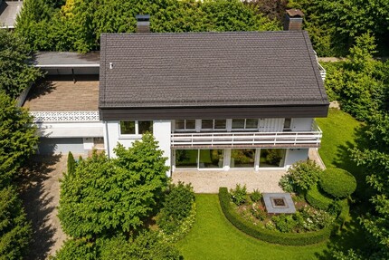 Großes Familienhaus am Sonnenhang mit Doppelgarage - Eppstein-Vockenhausen