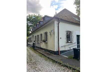 Modernes Zweifamilienhaus - 269.000,00&nbsp;EUR Kaufpreis, ca.&nbsp; 270,00&nbsp;m&sup2; in Berga/Elster (PLZ: 07980)