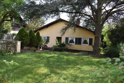 Exklusive Wohnimmobilie in begehrter Lage von Maintal-Dörnigheim - Maintal/Dörnigheim