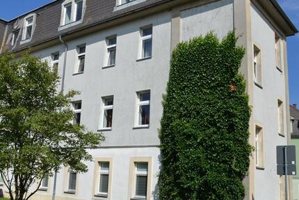 Schöne 4-Raum-Wohnung mit offener Küche und Badmöbel in Waldheim