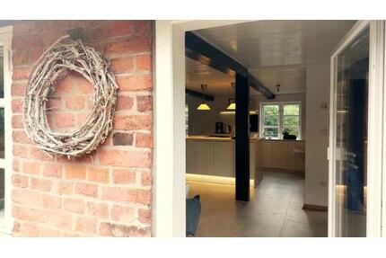 Urlaub mit Hund: Zauberhafte Reetkaten an der Ostsee, Ferienhaus mit eingezäunten Garten, Ferienwohnung, Fehmarn Heiligenhafen Großenbrode Schleswig Holstein, auch Last Minute - Bad Kleinen