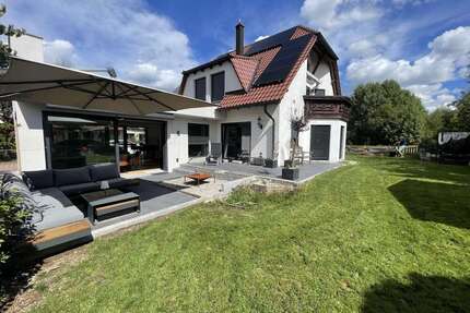 Haus zum Kaufen in Burgthann 1.095.000,00 € 290 m²