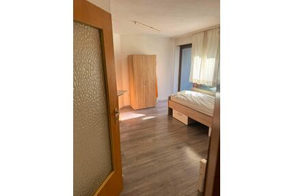 2 ZIMMER WOHNUNG IN LUDWIGSBURG SOFORT VERFÜGBAR