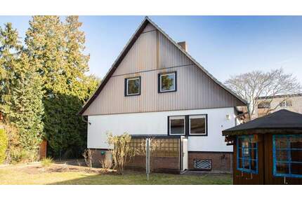 HOMESK - Großzügiges Einfamilienhaus auf 733 m² Grundstück mit Garten, Garage und Ausbaupotenzial - Berlin Buckow
