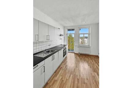Wohnung zum Kaufen in Chemnitz 120.000,00 € 78.82 m²