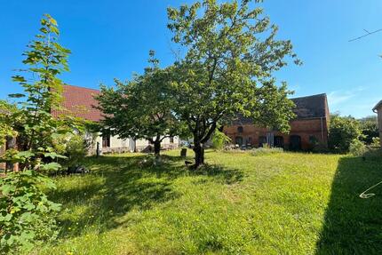 Charmanter Vierseithof mit Weitblick über Felder und Wiesen - Rheinsberg