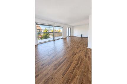 Große 4-Zimmer-Wohnung mit Balkon - Bretzfeld