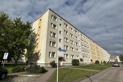 3-Raumwohnung mit Balkon - 357,00&nbsp;EUR Kaltmiete, ca.&nbsp; 59,47&nbsp;m&sup2; in Schwedt (Oder) (PLZ: 16303)