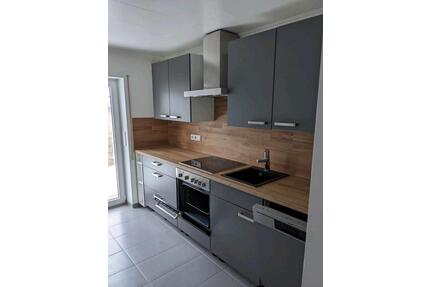 3-Zimmer-Wohnung in Warstein-Hirschberg- Balkon,Einbauküche, Gara