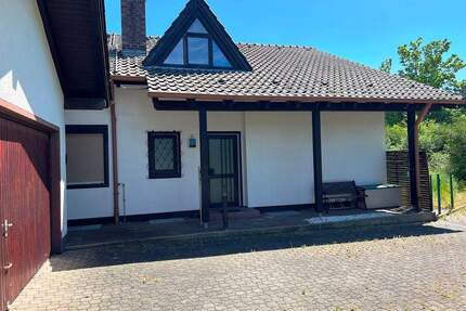 Einfamilienhaus mit Doppelgarage - Coburg Bertelsdorf