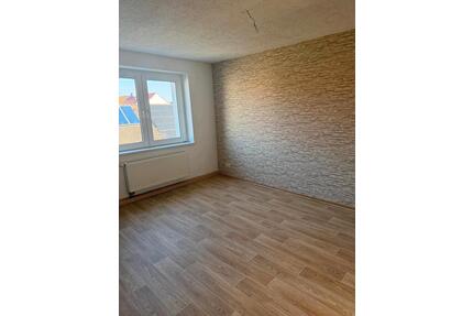 Vermiete freundliche, helle 2 Zimmerwohnung - Burg
