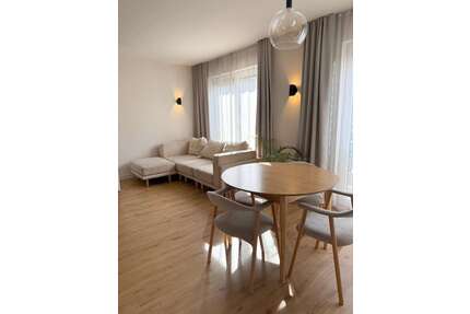 Wohnung zum Mieten in Dusseldorf 2.100,00 € 100 m²