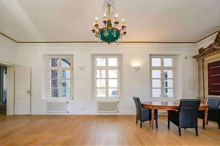 Haus zum Mieten in Düsseldorf 12.525,00 € 501 m²
