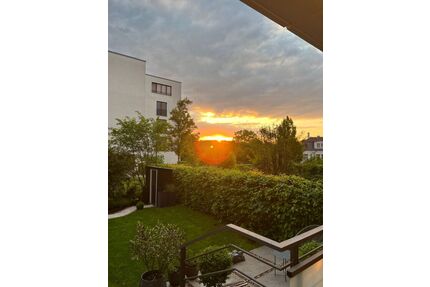 Exklusiv möbilierte 2-Zimmer-Erdgeschosswohnung mit Garten und Balkon - Stuttgart