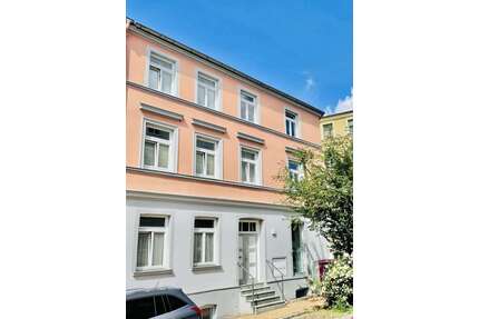 Haus zum Kaufen in Schwerin 650.000,00 € 302 m²