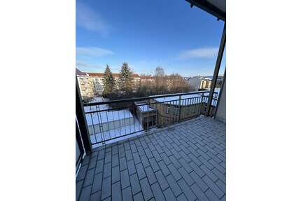 Wohnung zum Mieten in Plauen 300,00 € 49.3 m²