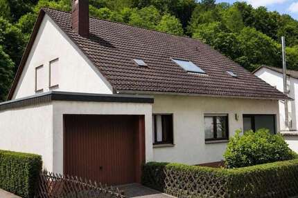 Haus zum Kaufen in Pirmasens 149.000,00 € 182 m²