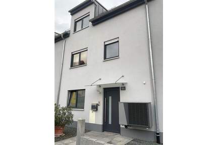 Reihenmittelhaus im Herzen von Frensdorf zu verkaufen! - Neubau von 2021!