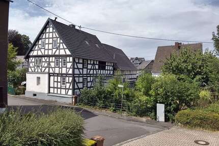 Haus zum Kaufen in Wirges 325.000,00 € 180 m²