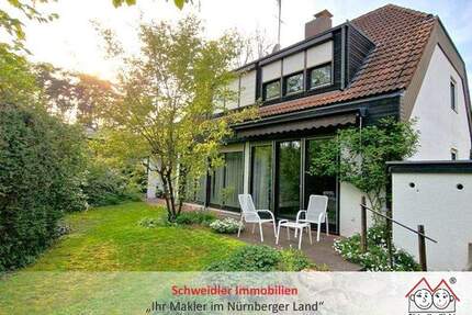 Absolute Bestlage in Behringersdorf! Repräsentatives Einfamilienhaus mit ELW und Doppelgarage - Schwaig-Behringersdorf