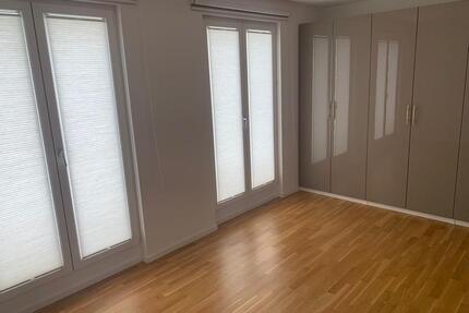 2 Zimmer Wohnung mit umlaufender Dachterrasse - Berlin Steglitz-Zehlendorf