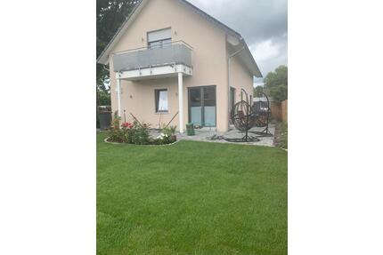 3 Zimmer Neubauwohnung in Ellerbek bei Schnelsen, Carport, Küche - Bönningstedt