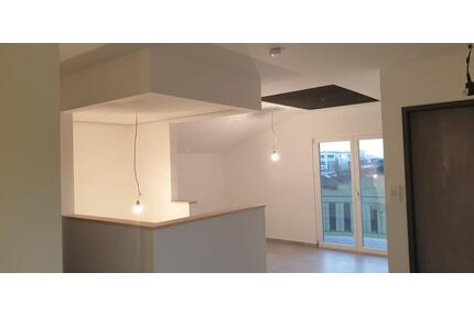 Vermiete 4 Zimmer-Wohnung - 2 stöckig als eigenständiges Haus - Tittling