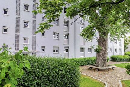 Lichtdurchflutet mit großer Sonnenterrasse in begehrter Lage - Augsburg Göggingen