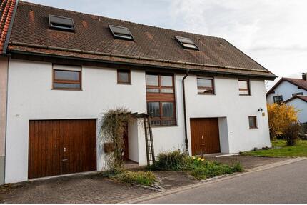 Ein bis Zweifamilienhaus - 450.000,00&nbsp;EUR Kaufpreis, ca.&nbsp; 160,00&nbsp;m&sup2; in Wüstenrot (PLZ: 71543)