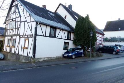 Doppelhaus, Mehrfamilienhaus. - 210.000,00&nbsp;EUR Kaufpreis, ca.&nbsp; 200,00&nbsp;m&sup2; in Hundsangen (PLZ: 56414)