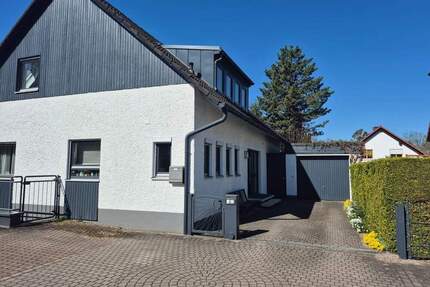 Rückersdorf: Traumhaus mit zwei Terrassen, Balkon und großem sehr gepflegtem Garten