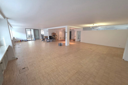 Büro in Singen (Hohentwiel) 1.200,00 € 122.6 m²