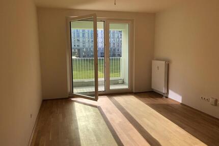 Helle, moderne 2-Zimmer-Wohnung mit Loggia und TG-Stellplatz - München Sendling-Westpark