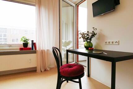 möbl. MiniApartment mit Balkon ** Nähe Nordakademie - Kölln-Reisiek