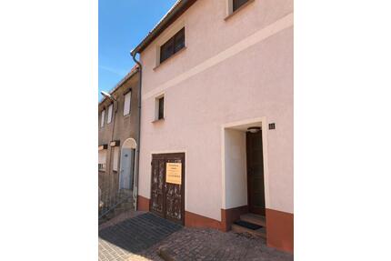 Sanierungsbedürftiges Altstadthaus in Löbejün mit Garage – Privat - Wettin-Löbejün