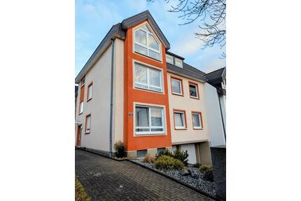 Wohntraum mit Gartenidyll: Großzügige 3-Zimmer-Wohnung mit Garage - Bochum Bochum-Südwest